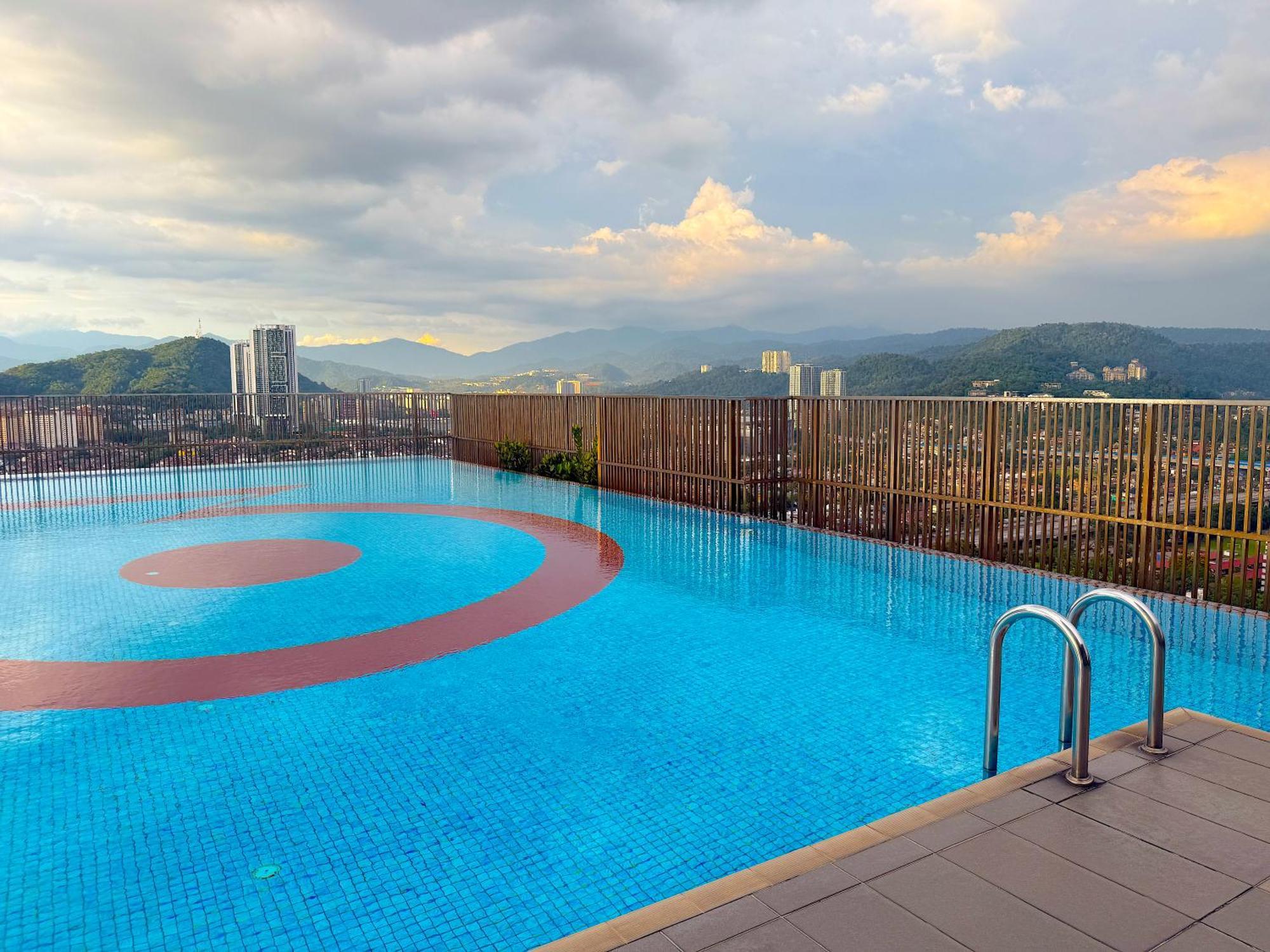 3 Towers Jalan Ampang By Serenity Vacation Homes Куала-Лумпур Экстерьер фото